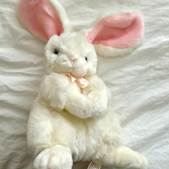 White Easter Bunny Unbranded Great Condition, No Stains and Odor-Free - Picture 7 of 7